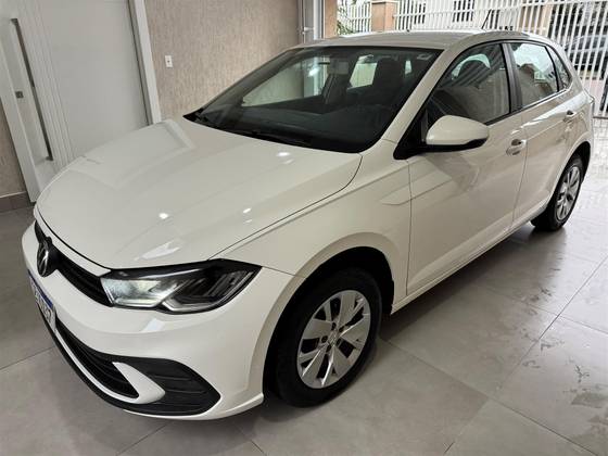 VOLKSWAGEN POLO 1.0 MPI MANUAL VOLKSWAGEN POLO 1.0 MPI MANUAL